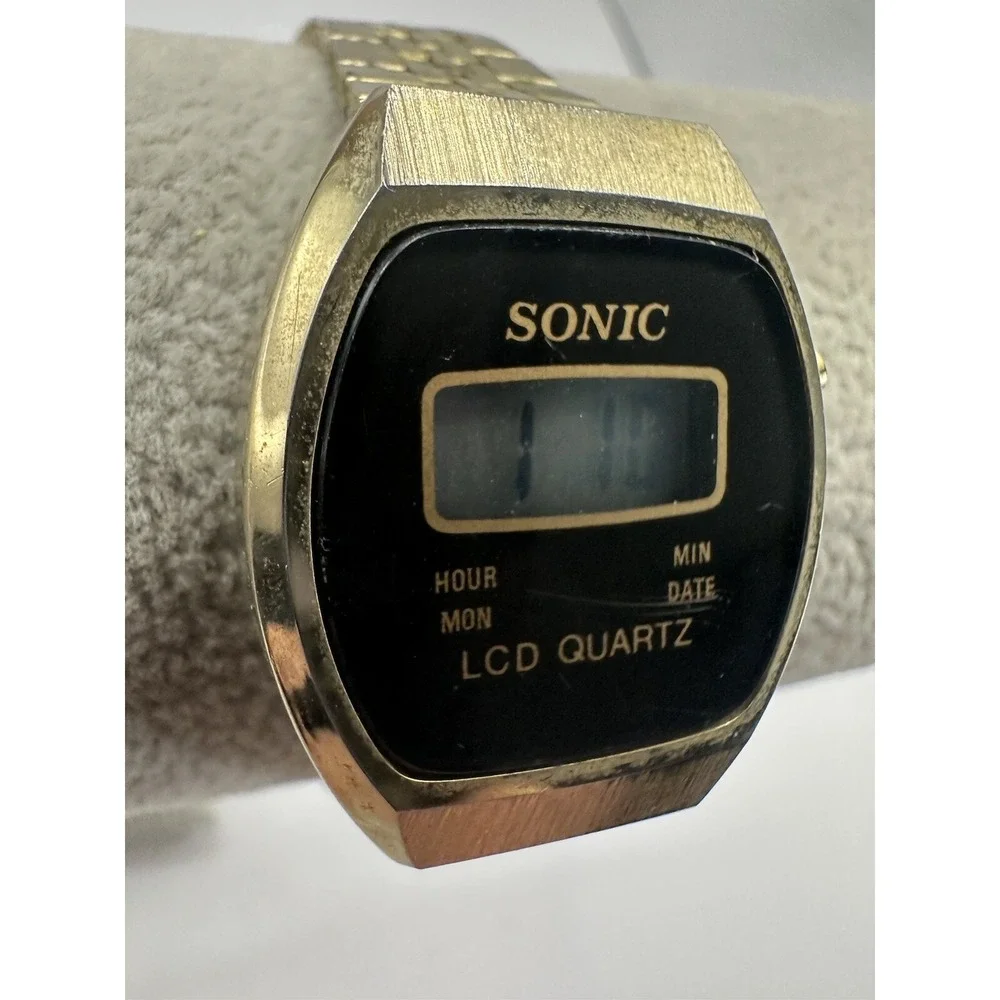 Sonic Digital Womens Watch Vintage Gold Tone LCD New Battery 26MM 6.5